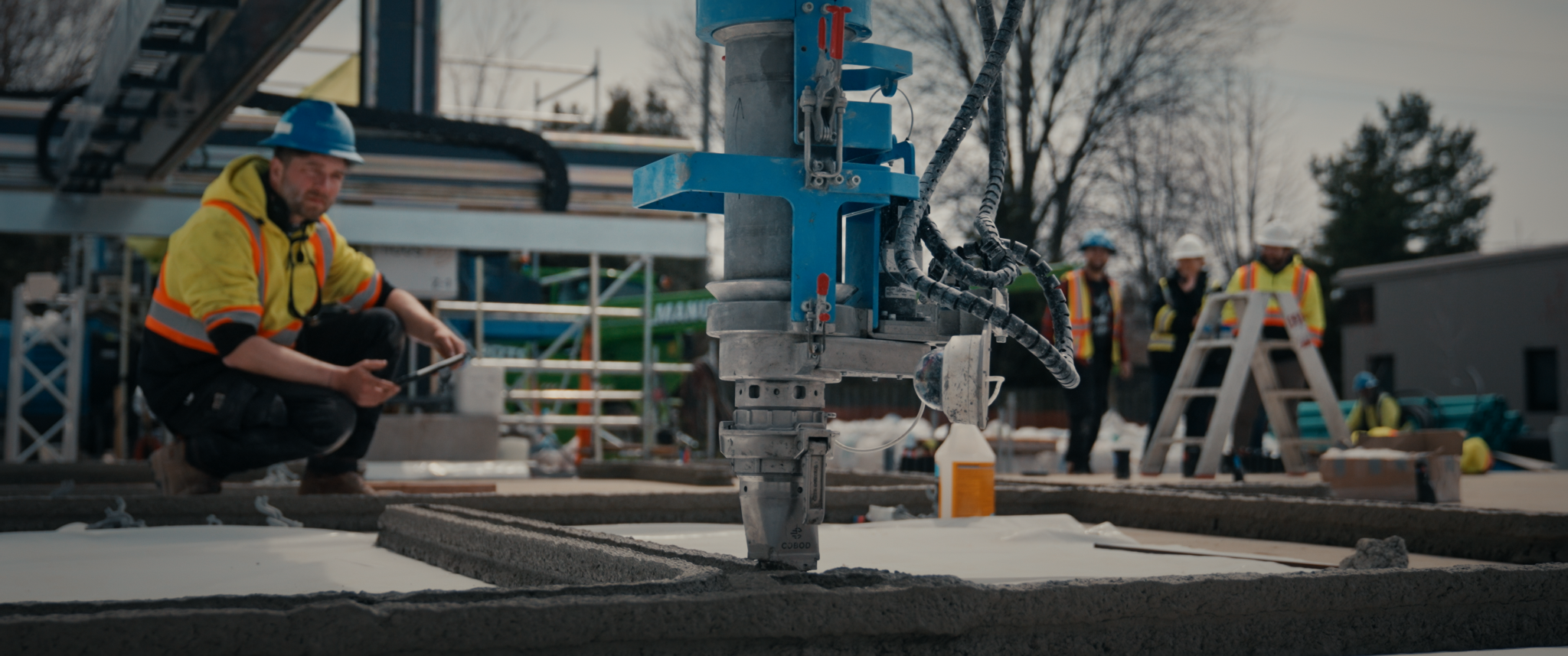 Nidus3D 3d printer laying concrete