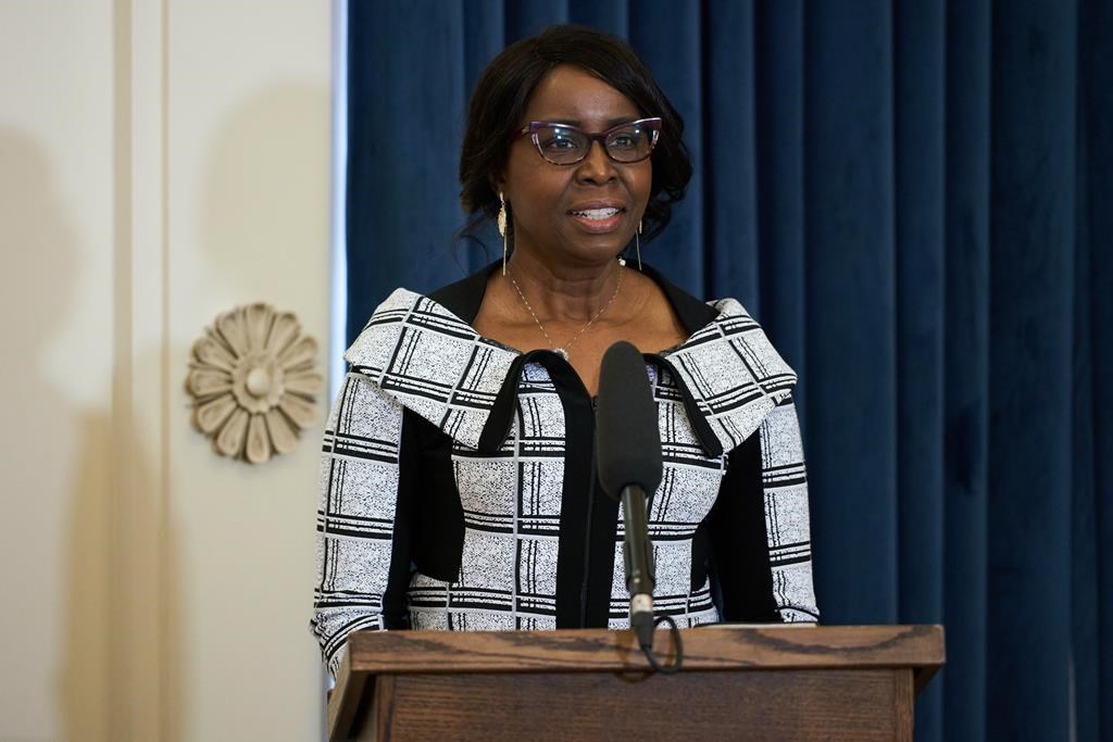 Audrey Gordon, minister of health, is sworn in at the Manitoba Legislative Building in Winnipeg, Tuesday, Jan. 18, 2022.
