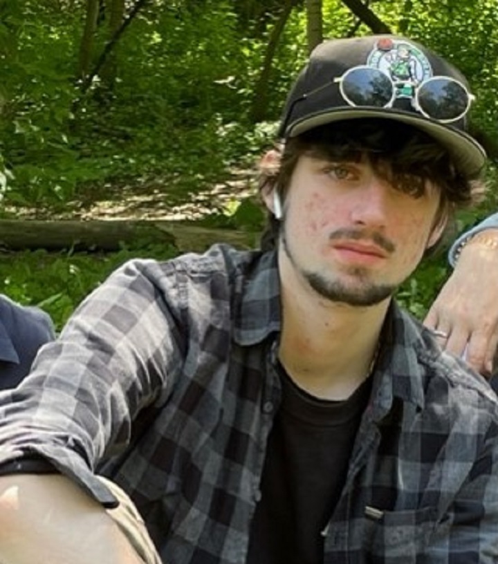 Gabriel del Castillo Mullally, 25,.