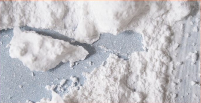 Interior Health sent the alert to its entire coverage area, noting that the white powder contains fentanyl, and puts its unwitting users at risk of a fatal overdose, amnesia, sleepiness , heavy snoring and nodding out for a long time. .