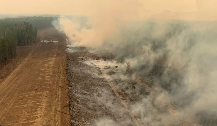 A fire burning south east of Edson poses a “significant threat,” according to Alberta Wildfire.