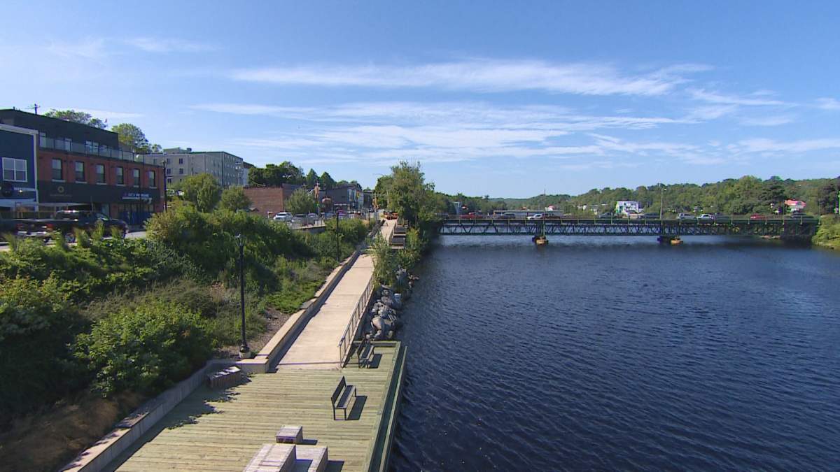 Non-profits in Bridgewater, N.S., are struggling to keep up with demand as the cost of living rises.