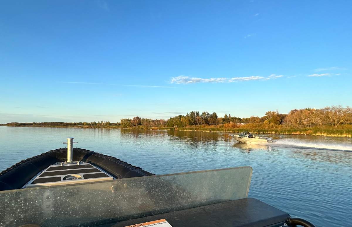 RCMP vessels on the search for stranded boaters on Lake Winnipeg, Man.