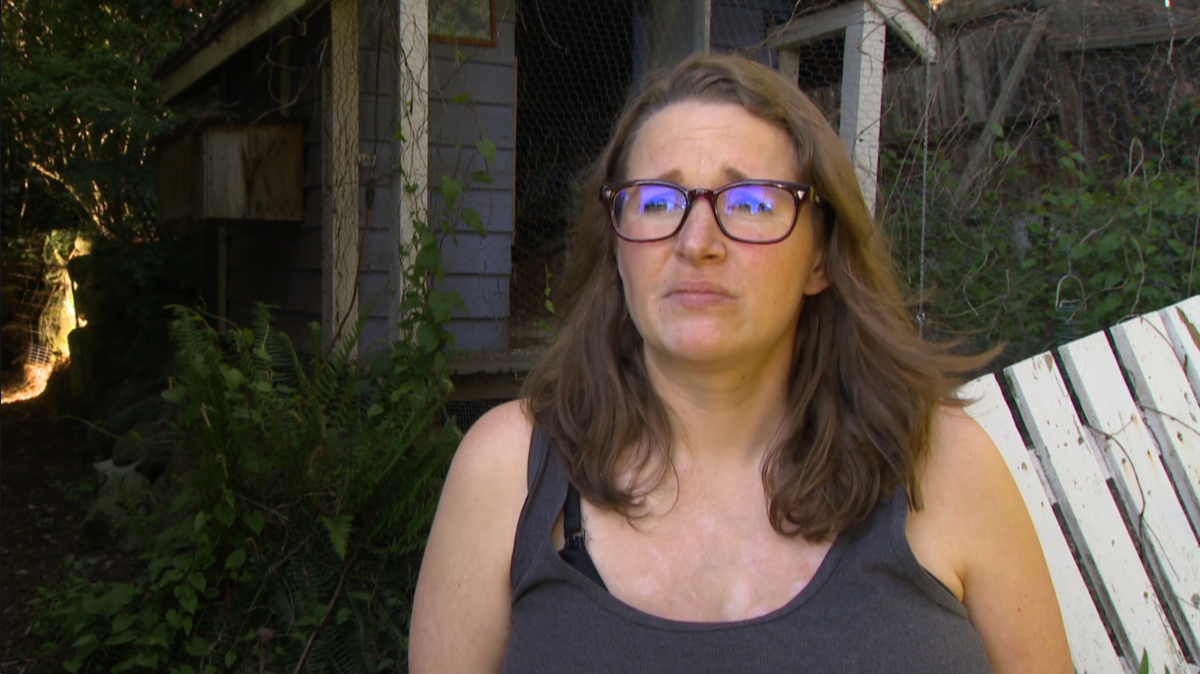 North Vancouver resident Lindi Smith is urging whoever took Snowflake to bring her back.