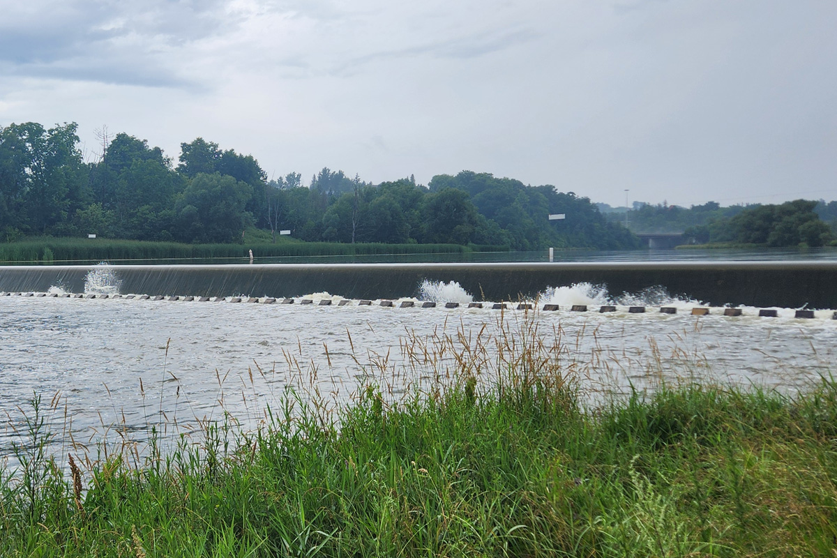 The two women were last seen alive near this dam on the Grand River in the Hidden Valley area of Kitchener.