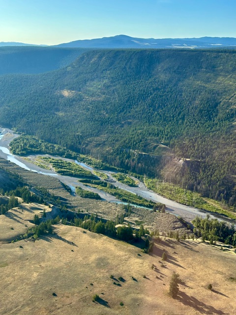 The massive landslide blocking the Chilcotin River.