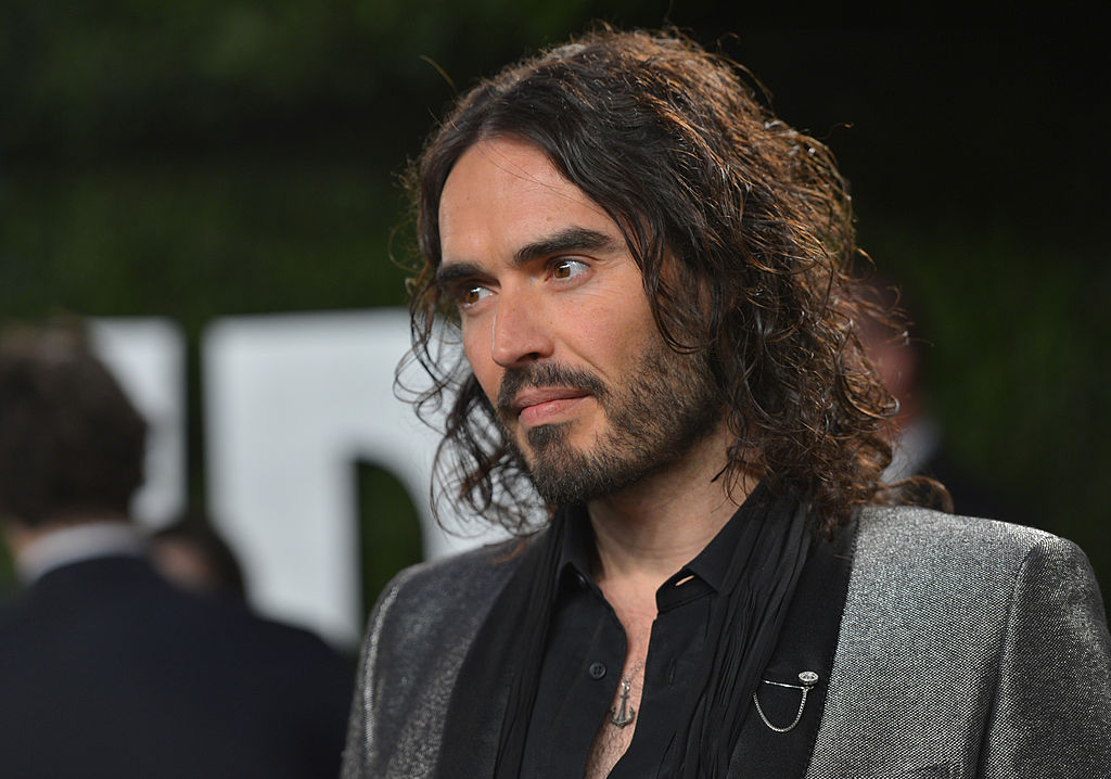 Russell Brand arrives at the 2013 Vanity Fair Oscar Party hosted by Graydon Carter at Sunset Tower on February 24, 2013 in West Hollywood, California.