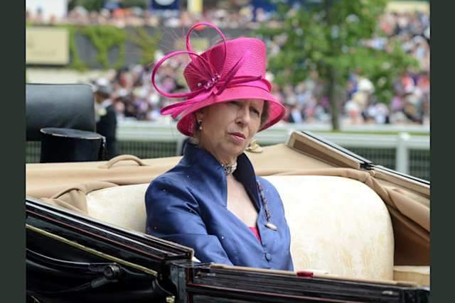 Funniest things the Queen and Royal Family got last year - image