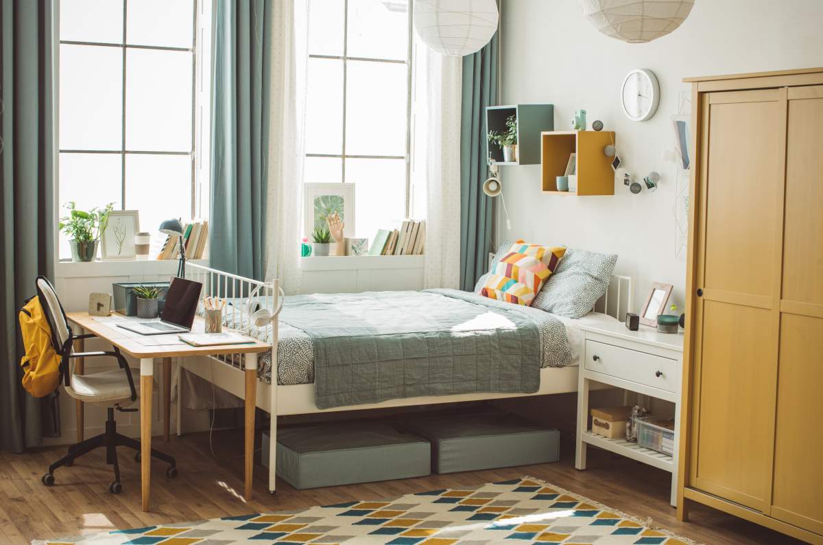 dorm room checklist