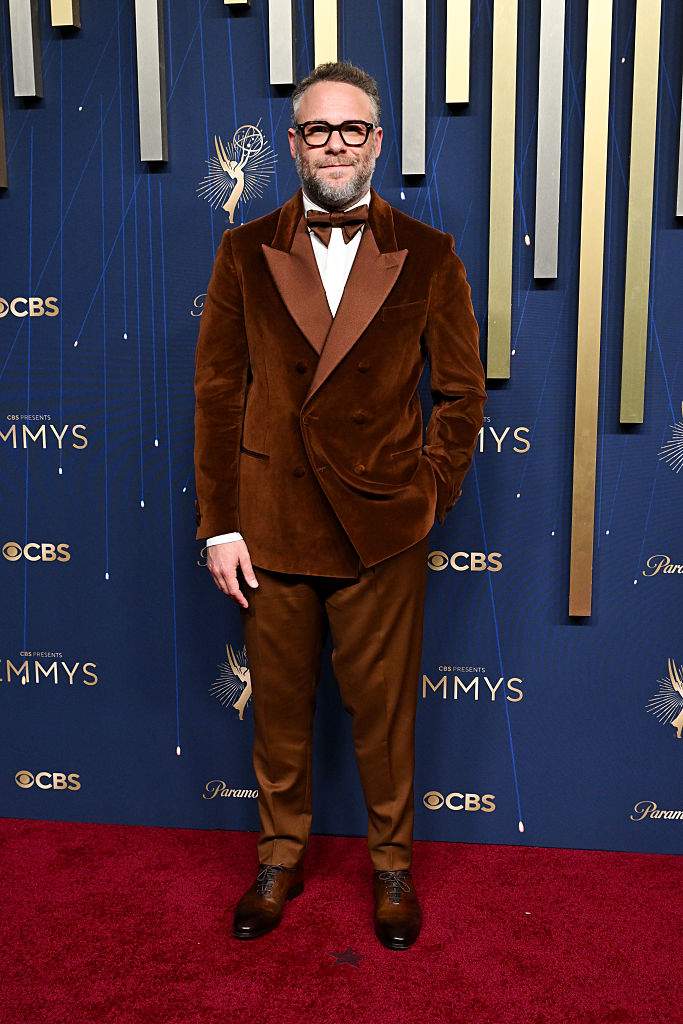 2025 Emmy Awards: The most dazzling red carpet looks from TV’s biggest night - image