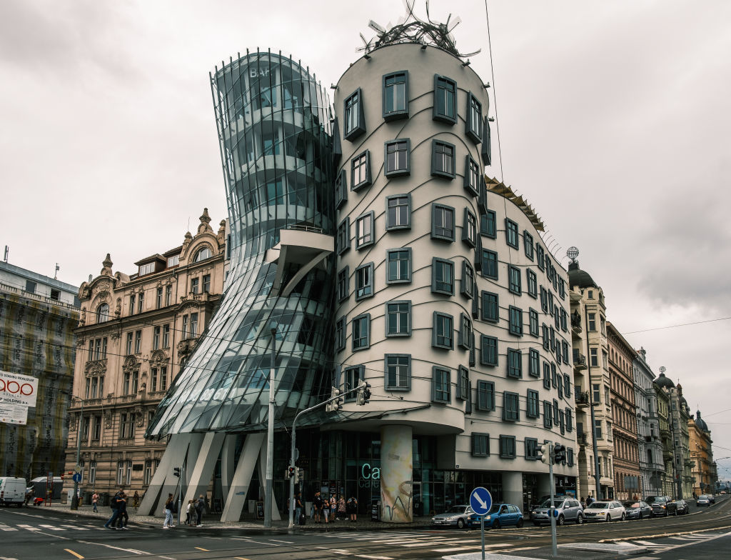 The Dancing House is a deconstructivist building from Nationale-Nederlanden, designed by the Croatian-Czech architect Vlado Miluni in collaboration with Frank Gehry.