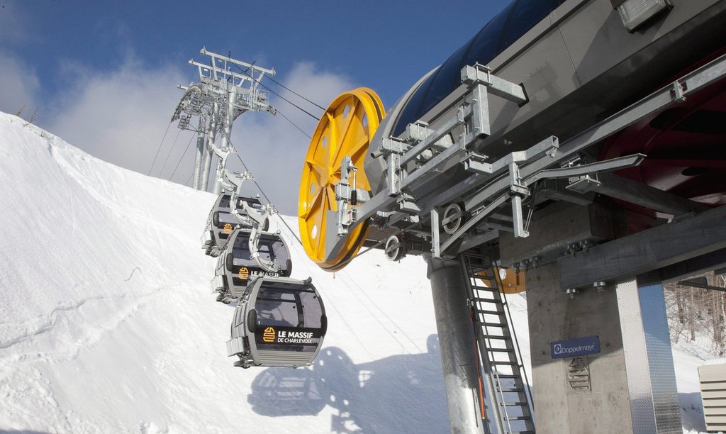Gondolas transport skiers to Le Massif de Charlevoix ski resort in Petite-Rivière-Saint-François on Thursday, Jan. 26, 2012. THE CANADIAN PRESS/Jacques Boissinot.