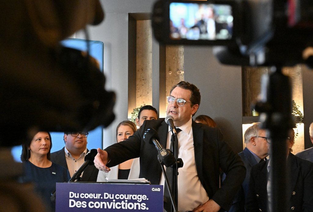 Coalition Avenir Quebec MNA Bernard Drainville launches his CAQ leadership campaign in Levis, Que. on Sunday, Feb. 1, 2026. THE CANADIAN PRESS/Jacques Boissinot.