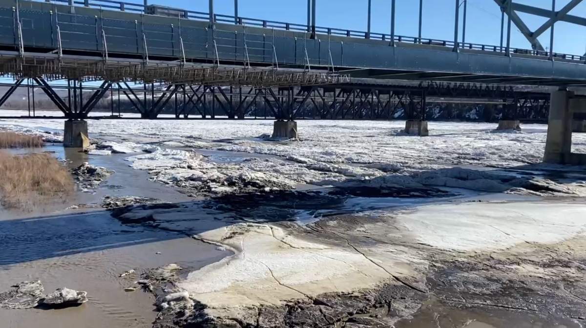 An evacuation alert was issued for Peace River after ice jams on the Peace, Heart and Smoky Rivers threatened the town with flash flooding.