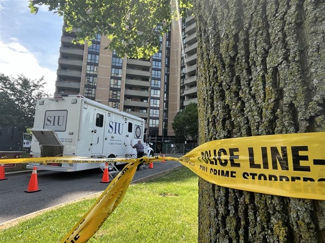 Toronto police officer dead